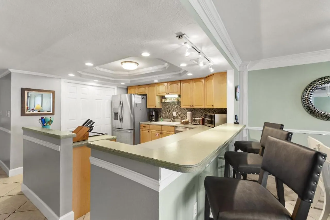 3103 - Shoreline Towers Condo Free Beach Setup Destin 0*,  United States
