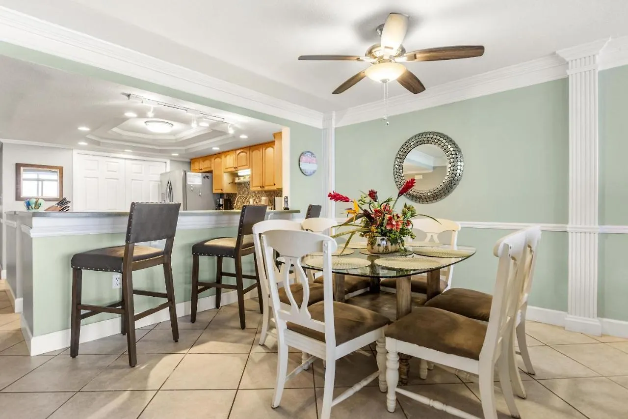 3103 - Shoreline Towers Condo Free Beach Setup Destin Holiday home